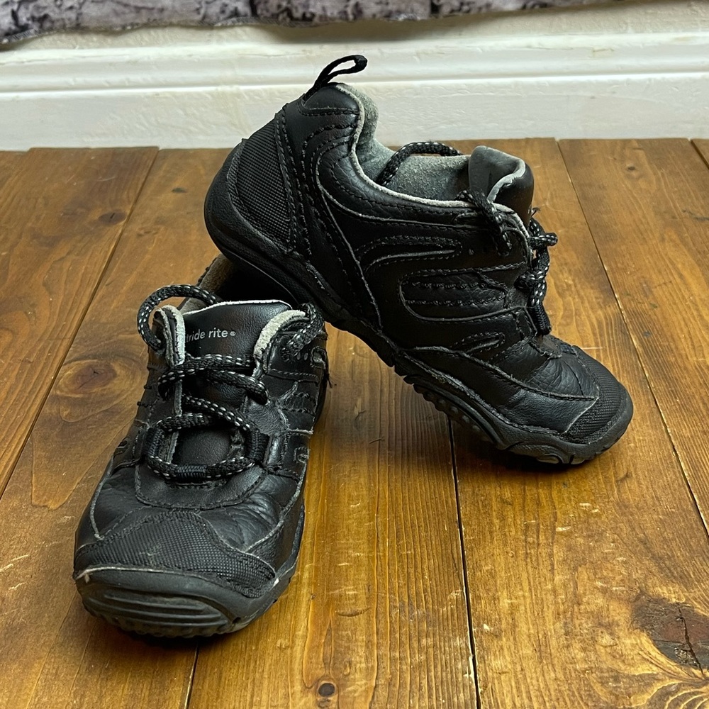 Stride rite boys ps penn black leather shoes size 10M